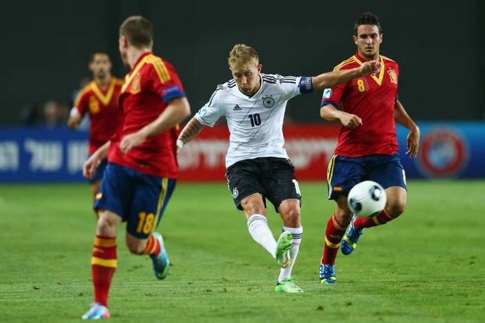 Германия - Испания. Кто окажется сильнее в битве титанов мирового футбола?
