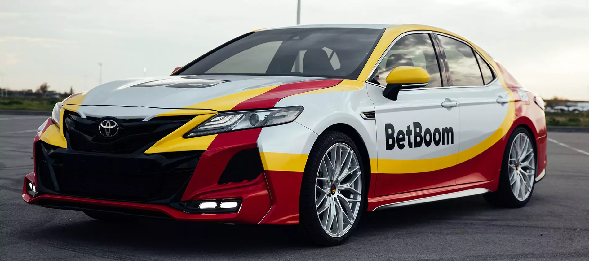 Розыгрыш Toyota Camry 3.5 в БК BetBoom