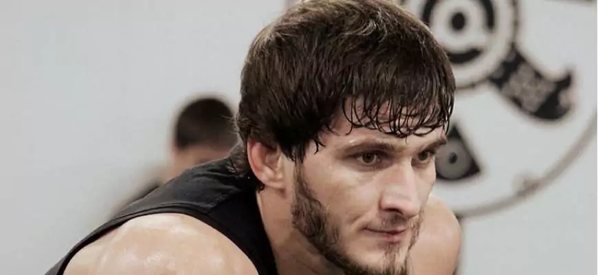Евлоев отказался от поединка с Пико, который планировался на 18 мая, на ивенте UFC в Лас-Вегасе
