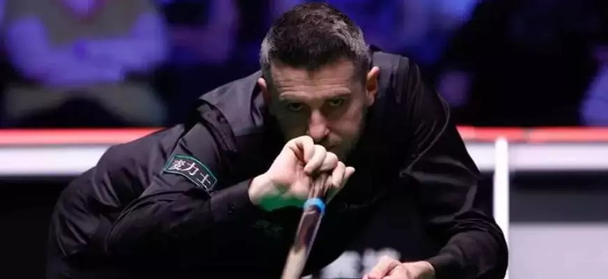 Марк Селби разгромил Дина Джуньху в полуфинальном поединке на Tour Championship со счетом 10:2