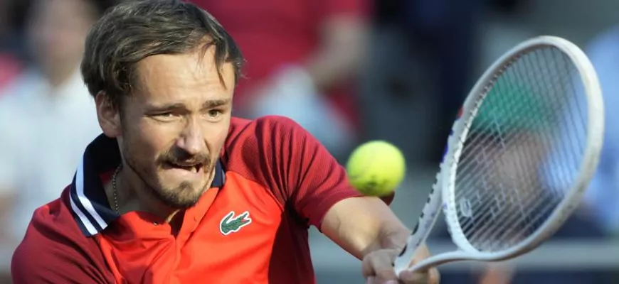Даниил Медведев неудачно стартовал на Открытом чемпионате Франции