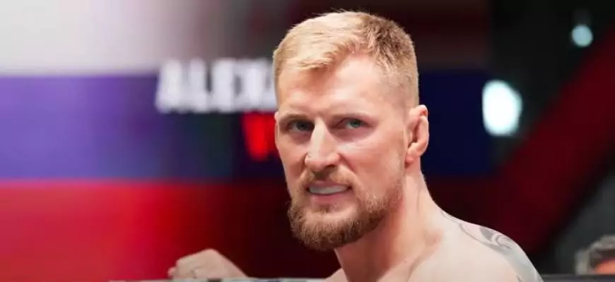 Александр Волков назвал фаворитов титульных поединков ивента UFC 315
