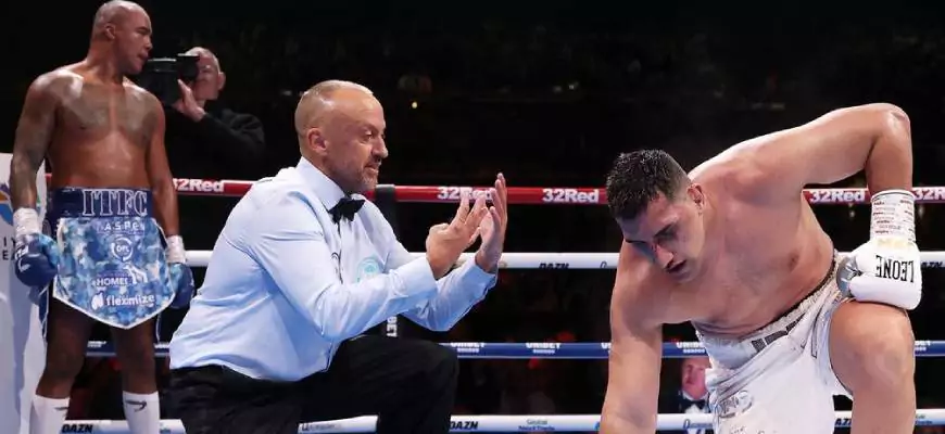 Уордли нокаутировал Хуни в поединке за вакантный пояс WBA