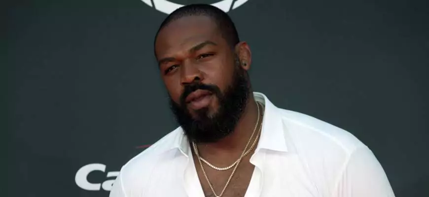 Звездный чемпион UFC, Джон Джонс, объявил о завершении карьеры