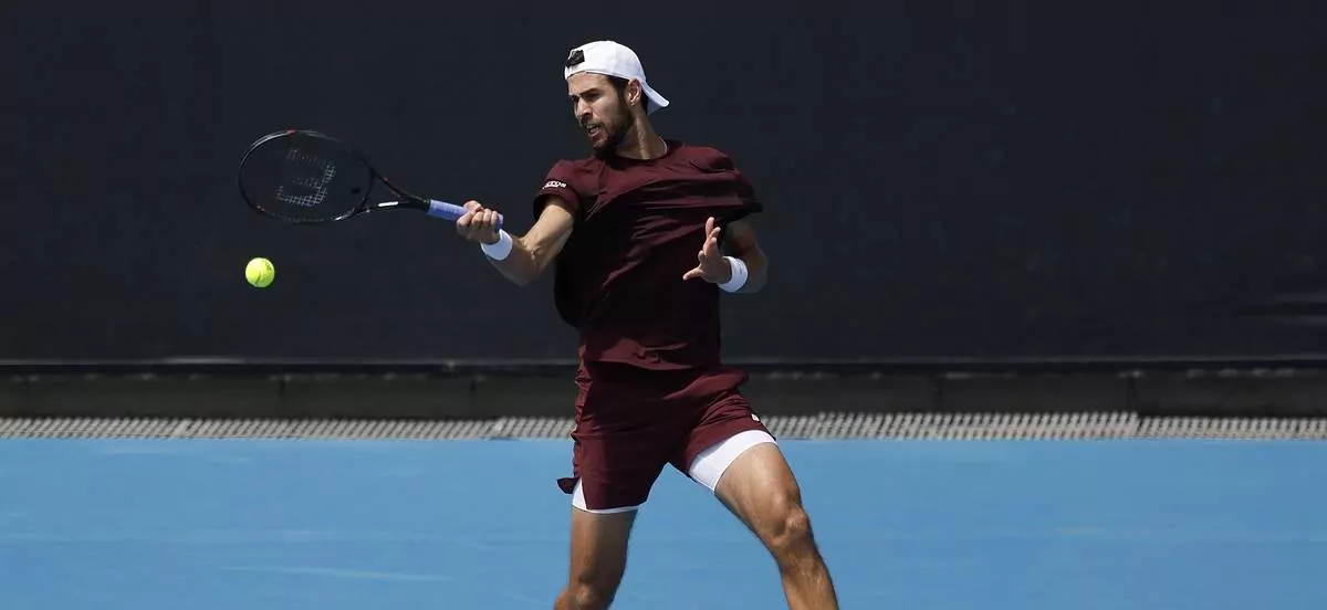 Хачанов вышел в третий круг Australian Open