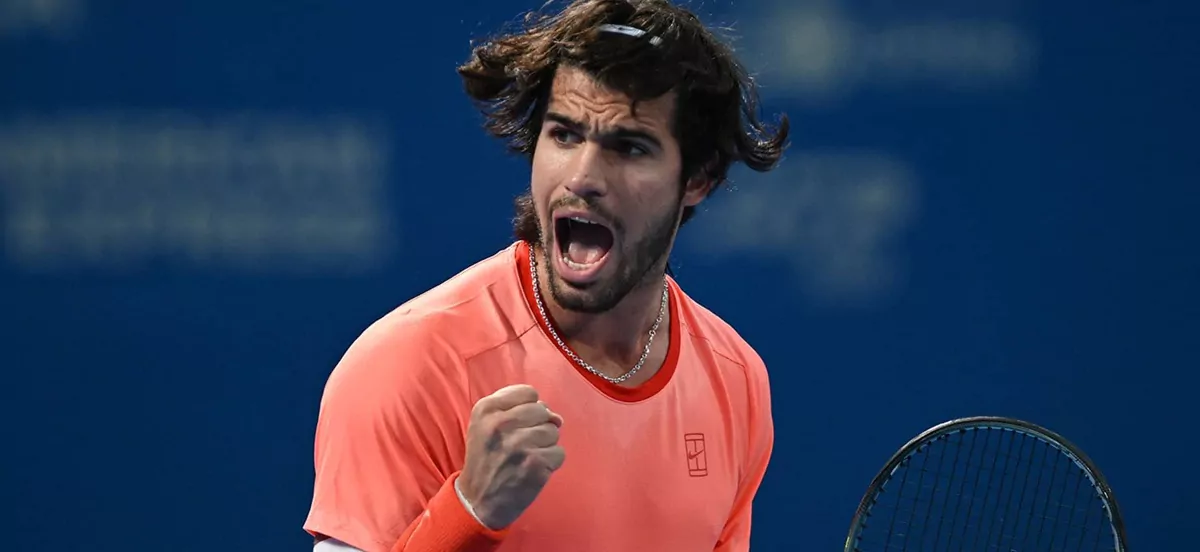 Алькарас пробился в четвертьфинал турнира ATP-500 в Токио